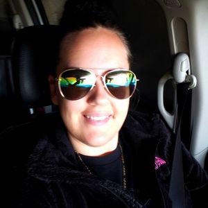 Meet your Posher, Angelea